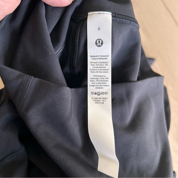 Lululemon Women's Nulu Slim Fit High Rise Black Skirt Size 6 Excellent Condition - Picture 9 of 9